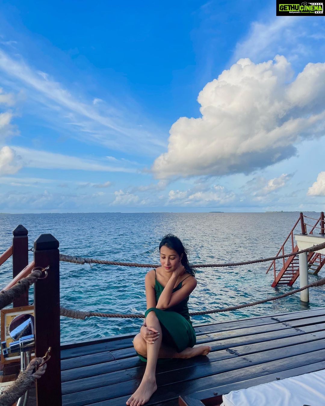 Nalini Negi Instagram - ☀️🏝️ #Maldives #UnderTheSky" @adaaranmeedhupparu @adaaranprestigewatervillas 👗 @wildcherry.in #vacation #vacay #vacaymode #summer #holiday #travel #fun #traveller #travellerlife #travellers #getaway #grateful #gratitude #life
