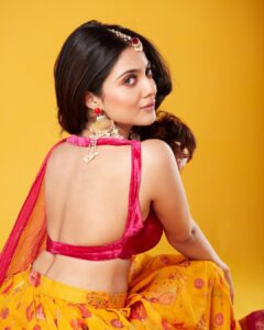 Nandana Varma Instagram - 💛
Costume @devraagh
Styling @styled_by_arundev
Photography and post production @plan.b.actions by @jibinartist
Makeup: @vikas.vks.makeupartist
Hair @nikhil_vks
Studio @maxxocreative , @studio_maxxo
Photography assist @dayonphotos, @rizwanmechoth,