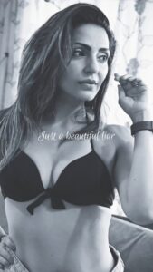 Navina Bole Instagram - The Very Sultry @navina_005 

Shot & Edit - Imtiyaz Sayyed @shutterjuicestudio 

#NavinaBole #Actress #FitnessEnthusiast #Sultry #Sizzling #Celebrity #Celeb #ShutterJuiceStudio #FashionPhotographer #Cinematographer #CelebrityPhotographer #Monochrome #Portrait #Portraiture #PortraitPhotography