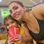 Navina Bole Instagram - Coz there's no feeling like coming back home to the little bundle of joy which is your whole wide world and holding her in your arms to infinity. . #kimaayra #mummalovesyouthemost♥️ #reelsinstagram #reeloftheday #instareelsindia❤️ #reelitfeelit #newreels #instareel #loveyouthemost #kimaayra #myworld #mymunchkin #backhome #explorepage #explore #navinabole #mummasgirl❤️ #throwback #mummababytime #blessed #blessedwiththebest #gratitude #love #innocence #omsairam #positivevibes #bestfriends #mylittlebestfriend Infinity Andheri West