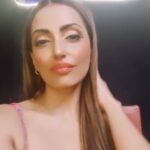Navina Bole Instagram - Look at me!!👀👀👀 #transitionreels Mua : @naushad.sayeed.3 Hair : @karishma_choudhary_hairstyles #reelsinstagram #reeloftheday #instareelsindia❤️ #instareels #reelitfeelit #transitions #transitionreels #sleekhair #makeuponfleek #explorepage✨ #explore #navinabole #lookatme #trendingsong #trendingaudio #trendingreels #newreels #newreel #vanitydiaries #onset #bts #workisfun #lovemyjob #competitionwithmyself #comfortableinmyskin #weekend #weekendvibes #saturdaynight #saturdayvibes #positivevibes The Circuit