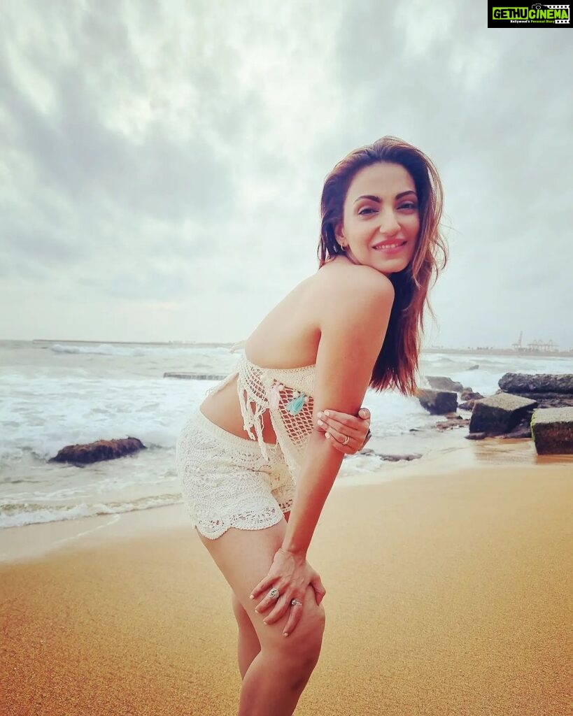 Navina Bole Instagram - Long time no see. . So thought of sending a 'sea' postcard all the way from Colombo😎💙🏝🌊🌊 Stylist and Outfit: @style_deintrepide Photographer: @thari_dhana_fdow Managed by @publiquedom #picoftheday #photooftheday #instapost #newpost #newpic #beachwear #beachvibes #vacayvibes #whenworkisfun #beachbum #ootd #windinmyhair #sandatmyfeet #happygirlsaretheprettiest #colombo #srilanka #traveldiaries #explorepage #explore #navinabole #blessed #gratitude #instagram #instagood #positivevibes Galle Face Hotel