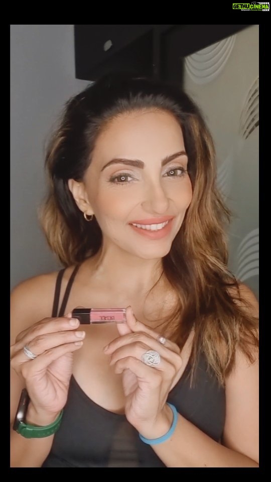 Navina Bole Instagram - @reneeofficial Stay With Me Matte Mini Liquid Lip Color Combos. ✅ Waterproof ✅ Transfer-proof & smudge-proof ✅ Travel-friendly ✅ Highly pigmented ✅ Long-lasting Use Code: "NAVI10" to get 10% off on www.reneecosmetics.in #ReneeCosmetics #StayWithMe #MiniLipcolours #NoTransfer #SmudgeProof #LongLasting #kissproof