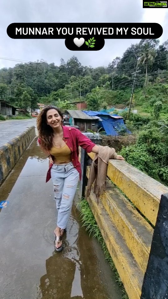 Navina Bole Instagram - Rejuvenated and Energised after experiencing the sheer natural beauty of #munnar 💚🌴🌿☘️ Get ready to be spammed with the vacation dump🙃😎 #reelsinstagram #reeloftheday #reelofinstagram #reeltrending #reelitfeelit #instareelsindia❤️ #instareel #reels #travel #traveldiaries #vacationwithdrawals #vacationstateofmind #vacayvibes #greenery #nature #waterfall #foodforthesoul #relaxation #rejuvenation #detox #newreels #explorepage #explore #navinabole #kerela #munnar #takemeback #tuesdaythoughts #omsairam #positivevibes Munnar Hill Station