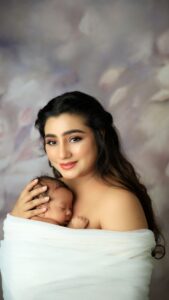 Neha Marda Instagram - with my tiny miracle ✨  #babyanaya 
@anaya_.agrawal 

#nehamarda #mommy #mommylife