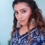 Neha Marda Instagram - Jhumka 🌷 #whatjhumka #rockyaurranikipremkahani 💄 @ornate2019