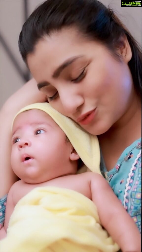 Neha Marda Instagram - As a new mom I was looking for effective and safe products to take care of my baby's skin. I came across @figarobaby_india baby massage oil and lotion for Anaya. It has natural olive oil and vitamin E with no mineral and parabens making it safer for Anaya's skin. Once i used i I have never looked back! Take care of yourself, while Figaro baby takes care your baby. Its Available on FirstCry and Amazon. #ListenToNewMoms #newborncare #babycare #babylotion #newmom #babymassageoil #momlife #figarobaby #motherhood #newmoms #nehamarda