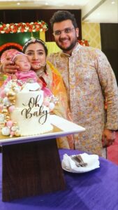 Neha Marda Instagram - Naamkaran ❤️

Outfit fabric :- @doeraaindia 
Styled by @lamourroseofficial 
cake by @chef_utkarshdalmia 

#nehamarda #naamkaran #babyanaya #jalwapujan #mommy #mommylife