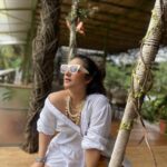 Neha Marda Instagram - Life is all about Balance. You don’t always need to be getting stuff done sometimes it’s perfectly okay and absolutely necessary to relax , kick back and do nothing. #nehamarda #goa #vacationmode #mommy #mommylife