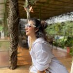 Neha Marda Instagram - Life is all about Balance. You don’t always need to be getting stuff done sometimes it’s perfectly okay and absolutely necessary to relax , kick back and do nothing. #nehamarda #goa #vacationmode #mommy #mommylife