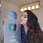 Neha Marda Instagram - Thank youu @youtubeindia for this surprise and Thank youu to all my people who supported me. This was much awaited and yes hard work pays offf ✨❤️ Youtube Link In Bio. @youtube @youtubeindia @youtubecreatorsindia @ytcreators #nehamarda #youtube #youtubeindia #youtubecreator