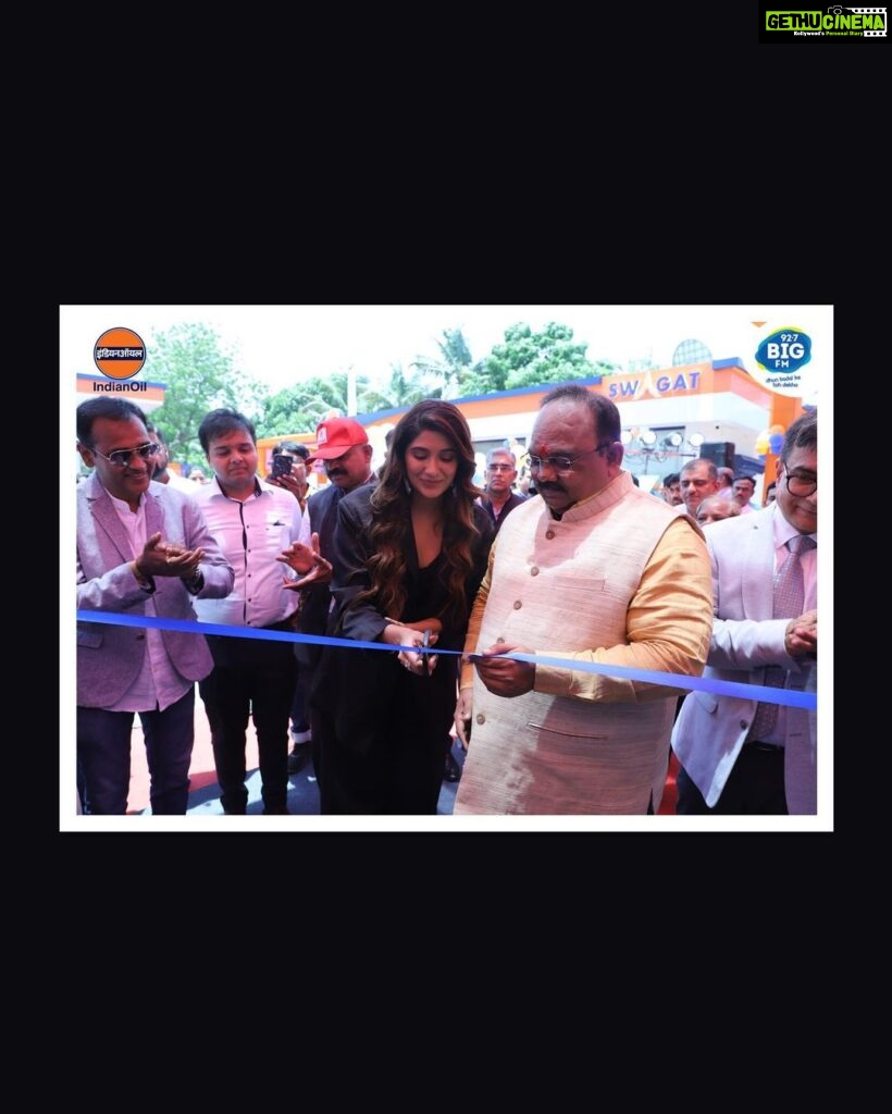 Nimrit Kaur Ahluwalia Instagram - Delighted to be a part of IndianOil celebrating the 1st anniversary of SWAGAT DIWAS at Vapi. SWAGAT retail outlets are IndianOil's offering to long distance travellers, truckers & families. IndianOil's SWAGAT takes the responsibility of elevating your on road experience and is here with The BIG SWAGAT 🫶🏼