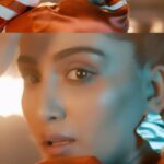 Nimrit Kaur Ahluwalia Instagram – Soniye Out Now 🔥
@tonykakkar @kamalkahlonmusic @poeticrabbitmusic 🐰 @runalib @yo24entertainment @adil_choreographer @alokarbindthakur @prathhmesh @prathmesh.chaukekar @aliza_shaikh_rimpy @ujwalgupta_dp @shakeandcut_post @amitkridey @ingrooves_india @_jimmyzdesigner_ @ubon_official @mann_ubon #featherfeetentertainment #tonykakkar #nimritahluwalia #kamalkahlon
