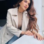 Nimrit Kaur Ahluwalia Instagram - golden hour.