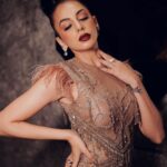 Nitibha Kaul Instagram - A glimmering evening of couture in and for my favourite duo @shantanunikhil ✨ What an absolute pleasure to witness your magic every time @nikhil1975 Earrings @gucci MUA @honeyahujaofficial Hair @hairgoalsbyjaya Location @tajpalacenewdelhi Pictures @lakshaydarganphotography Location @tajpalacenewdelhi #CoutureWeek #ICW23 #ShantanuNikhil #SNBride #BridalCouture #CoutureGown #WineLips #NKStyles Taj Palace, New Delhi
