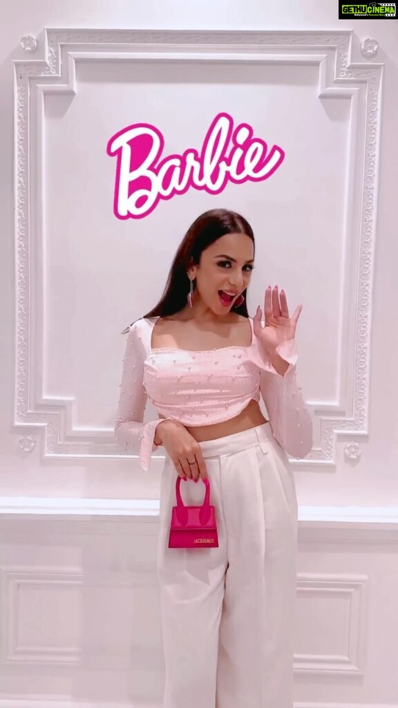 Nitibha Kaul Instagram - Friday night with the barbies at the lovely @aura.claridges 💕 Top @miakee.official Pants @zara Earrings @amamajewels Bag @jacquemus #Barbie #PinkOutfits #BarbieStyle #IndianBarbie #Barbiecore