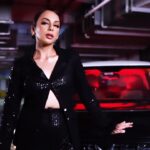 Nitibha Kaul Instagram - The XUV300 is as 🔥 as this track. When I first got my hands on this car, I KNEW I had to create some magic with it & boom- you have me in my element- heels, glitter & my shiny ride 😍 Obsessed with what we have created here, show some love? #xuv300 #mahindraxuv300 #LoveForThrill #paidpartnership