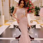 Nitibha Kaul Instagram - Give me a 🥰 if this is your favourite part of this song too