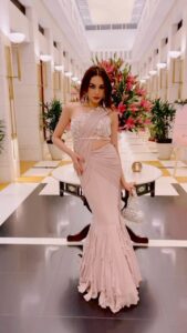 Nitibha Kaul Instagram - Give me a 🥰 if this is your favourite part of this song too