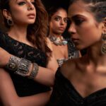 Nitibha Kaul Instagram - When @sangeetaboochra asked me what the inspiration would be for my jewellery collection- I knew it had to represent the DIVINE FEMININE & not just one side of it- every single attribute that defines a woman, which is why I named the collection “Vividh”- diverse & beautifully so ✨ Black has always been a color that stands for power, mystery & desire & this video depicts a woman who truly embraces that side of her persona. All while highlighting how beautiful this jewelry looks on all skin tones while helping you be the most authentic, sexy & powerful version of yourself 🖤 The collection is live on www.sangeetaboochra.com Photography @amanwithfilms Styling and Art Direction @egowaali NK Makeup @mehulbodh HMU @pallavidevika Cinematographer @sourabhgrover Outfit @geishadesigns #SBxNK #NitibhaKaul Black #Power #WomenEmpowerment #PowerfulWomen #DarkDesire #DarkAesthetic #AllBlack #SilverJewellery #GraphicEyeliner #BlackLove #Inclusive