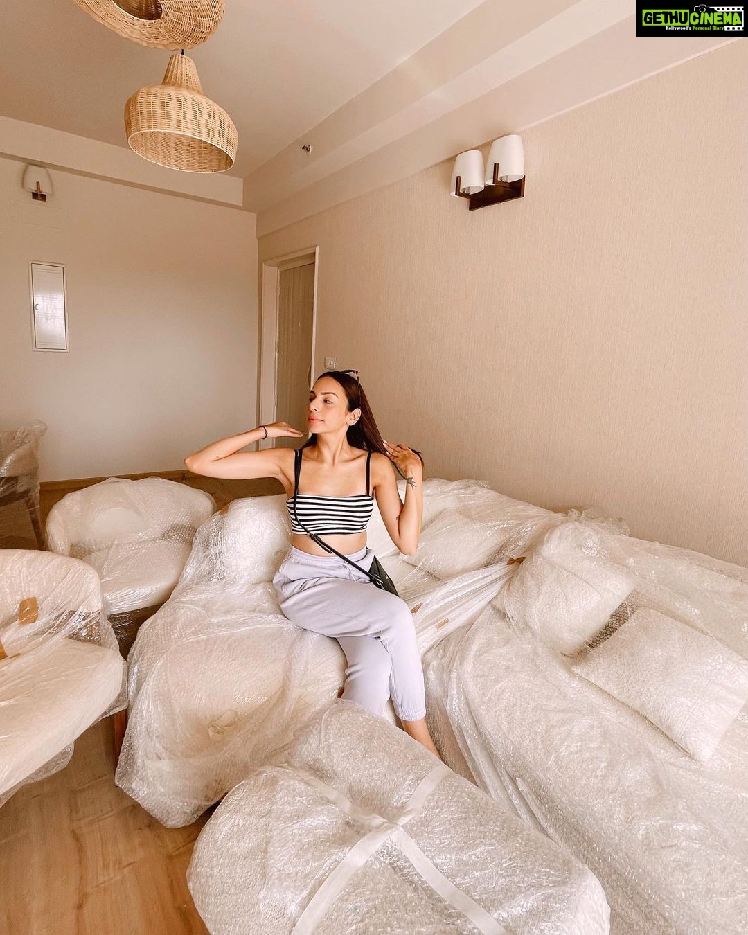 Nitibha Kaul Instagram - #StoryTimeWithNK I moved out of my parents house in the middle of Covid in 2020- a bold but extremely rewarding decision. The growth i’ve had since then- has been immense, both personally & professionally. Fun fact: I HATE living alone & if I could, I’d live with my parents forever. But, it was too comfortable & I always knew great things happen only when you get uncomfortable & so I did. Cut to October 2022 - I realised I needed more space, not just for my stuff, but also for my creative expression. So I moved out of my beloved first home & rented out a 3 bhk. I was so attached to my first home that I never really felt settled in the second & then came the big decision to move out again (in a span of 3 months) only this time to my OWN apartment, a place I could genuinely call HOME & so I did. January 2023 we did a grah pravesh to #NKaulsHome & then began THE toughest 5 month journey of turning this blank canvas (raw flat) into a real home- a visual representation of NK. Being an overthinker & control freak-it wasn’t easy. Every decision seemed so big yet so small. From the floor, to the paint, to the tiles to the taps, every corner of this house was a decision I had to take. Some say its a privilege to be able to do up your own house, but to me, somewhere as the whole process kept getting longer & more tedious, it became more of a task that had to be completed. Not to forget, in the middle of this huge project & living out of suitcases, I was also dealing with relationship problems, the WORST acne outbreak of my life, touching 1 mill on IG & then losing it- all while creating content, travelling & launching a jewellery brand collab. It took a toll on me & mental health wise I hit rock bottom. But today , if you ask me was it all worth it? Oh boy IT WAS. It has made me the strongest version of myself & I couldn’t be more proud. So 3 months of planning, 2 months of renovation, multiple breakdowns, tears of anxiety & joy later- I finally have a space that I can call an extension of me & I am finally beginning the process of moving into it! I am so excited to share this journey with you all, need your love & support as I begin this new chapter 🏡 Delhi, India