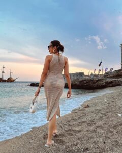 Nitibha Kaul Instagram - In the land of GOT so I obviously went ham with the touristy pix 

#NKsHotGirlSummer #NKInCroatia #Croatia #Dubrovnik #DubrovnikOldTown #EuroTrip #SummerInCroatia