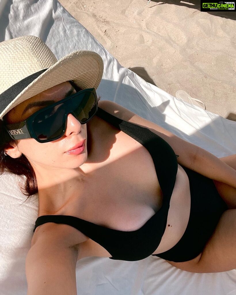 Nitibha Kaul Instagram - Son of a beach 🏝 Sunnies @versace @essilorluxottica Bikini @hm Hat @houseofdawn.in #NKInIbiza #NKTravels #NKsHotGirlSummer #SunsetVibes #IbizaLife #EuroTrip #EuropeanSummer #Spain #TravelGram #BeachLife Ibiza, Spain