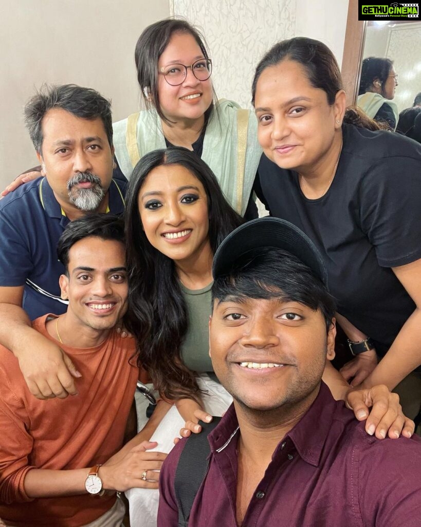Paoli Dam Instagram - And IT’S A WRAAAAPP ! ❤️ . . . . #shootdiaries #longday #itsawrap #team #behindthescenes #myteam #love #daywellspent #photooftheday #instagood #instagram #instadaily #paolidam #paolidamofficial