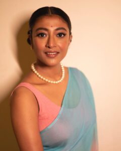 Paoli Dam Instagram - Colour , Effervescent , Luminosity !
Makeup and hair - @abhijitpl2  @sanandalaha 
Photographed by - @sourav3934 
.
.
.
#colours #effersvescent #luminosity #portraits #photographs #carousel #newpost #saree #portraitphotography #instafashion #instagram #instagood #instadaily #potd #ootd #paolidam #paolidamofficial