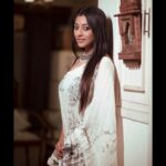 Paoli Dam Instagram – || अक्सर तुमसे मिलकर मुझको
घर सा लगता है ,
फिर क्यूँ दिल ही दिल में कोई
डर सा लगता है ||
.
.
.
#portrait #saree #blackandwhite #traditional #portraitphotography #instafit #instapost #ootd #lookofthatday #instagood #potd #photoshoot #instamood #instagram #carousel #newpost #instaphoto #paolidam #paolidamofficial