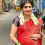 Papri Ghosh Instagram - Happy Mother’s Day to all the goddesses of the world whom we call mother 😍🤰🏻🤱🏻👩‍👧‍👦 #kayal #pandavarillam #actress #mothersday #motherhood #goddess #world #saree @queenz_collectionz #jewellery @shrinanjils_fashion