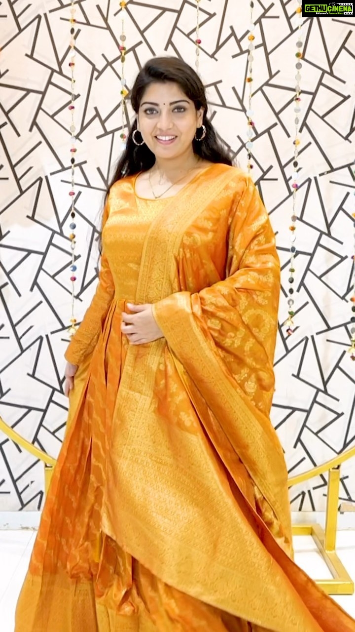 Papri Ghosh Instagram - #pongal #shopping #thanjavur #saree #dresses #shirt #festivewear #pongaloffer #bigtemple