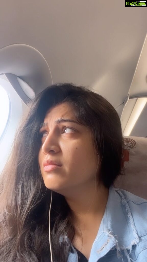Papri Ghosh Instagram - When you have early morning flight and no sleep #trending #reelsinstagram #reels #actress #flight #icantbelieve #darkcircles #reality
