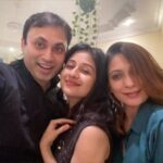Paridhi Sharma Instagram - Happy birthday to me 🤓❤️ Celebrating with my best people @tanmaisaksena @swapnils1402