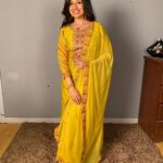 Paridhi Sharma Instagram - Be who you are and say what you feel, because those who mind don't matter and those who matter don't mind. #beyou #bereal #blessedmind #yellow #thoughtoftheday