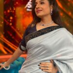 Paridhi Sharma Instagram – You wanna fly, you got to give up the shit that weighs you down…
#sari #newlook #thoughts #sikho #educationbasedshow #mindful #freedom #liberation #beyou