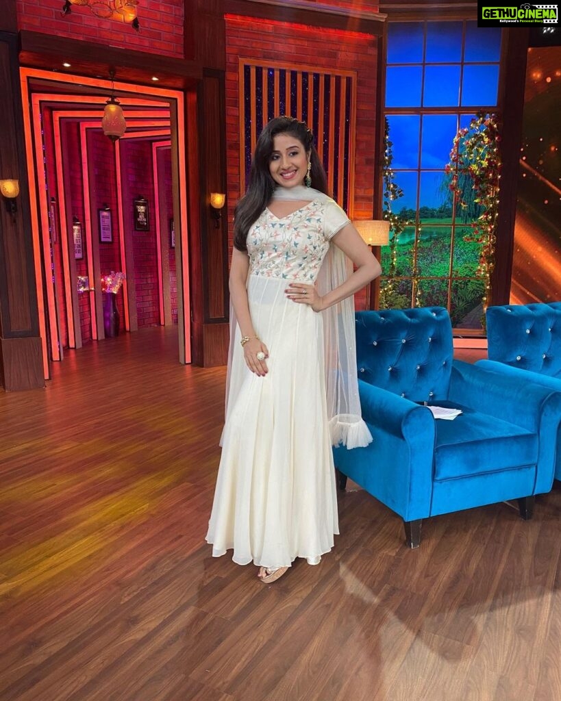 Paridhi Sharma Instagram - It’s futile to ask why. Instead ask yourself, ‘What did I learn from this?’” What have I learned from all of it? There is absolutely no way whatsoever to get through this life without scars. #violadavis #white #newlook #livelife Styled by - @stylebyriyajn Assisted by- @salonitandel_ Outfit- @shivangiaggarwalofficial Jewellery- @shagnaofficial × @mediatribein Coordinated by- @sixsigmanetworks