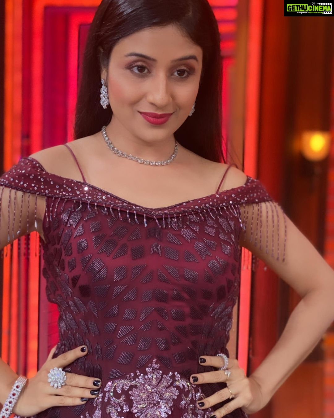 Paridhi Sharma Instagram - Everywhere you go, take a smile with you.. #smile #newlook #actress #paridhisharma Styled by - @stylebyriyajn Assisted by- @salonitandel_ Outfit- @riyazreshmagangjilibas @riyazgangjilibas @reshmariyazgangjilibas Jewellery- @shillpapuriidesignerjewellery & @shagnaofficial × @mediatribein Coordinated by- @sixsigmanetworks
