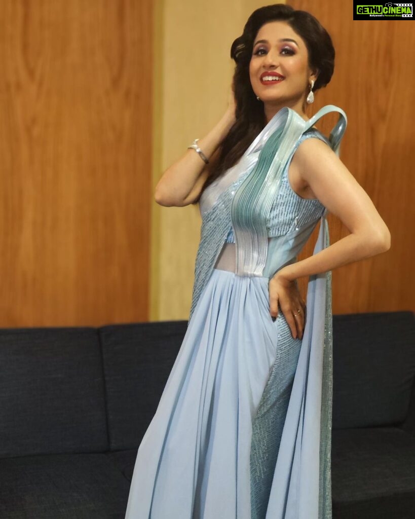 Paridhi Sharma Instagram - As you start to walk on the way, the way appears. Rumi #blue #dress #event #actress #banaras #posing Event By: @mallika_e_awadh Styled by @stylebyriyajn Outfit by @kmbykavita PR by @devampandeyofficial