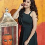 Paridhi Sharma Instagram - Everything you need is within you, the strength, courage and confidence to change your life. You just need to look within yourself and find it. #findyou #green #pose #thought #innerstrenght