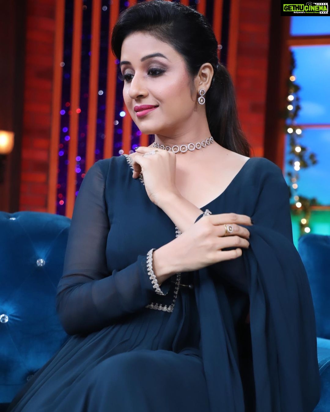 Paridhi Sharma Instagram - Keep calm and carry on.. #lifequotes #actress #newlook #instapic Stylist- @stylebyriyajn Styling Assistant - @salonitandel_ @riyagarg3882 Outfit- @almarabypoojakankariya Jewellery - @deebaco_official Coordinated by @sixsigmanetworks