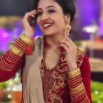 Paridhi Sharma Instagram - In the end we discover that to love and let go can be the same thing.. #loveforcaptions #mindfulthought #sari #wedding #red #indianlook