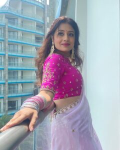 Paridhi Sharma Instagram - Do not judge me by my success, judge me by how many times I fell down and got back up again..
#lifequotes #wisdom #mindful #pink #indianlook #lehanga
Styled by- @stylebyriyajn
Outfit- @pariscreation7