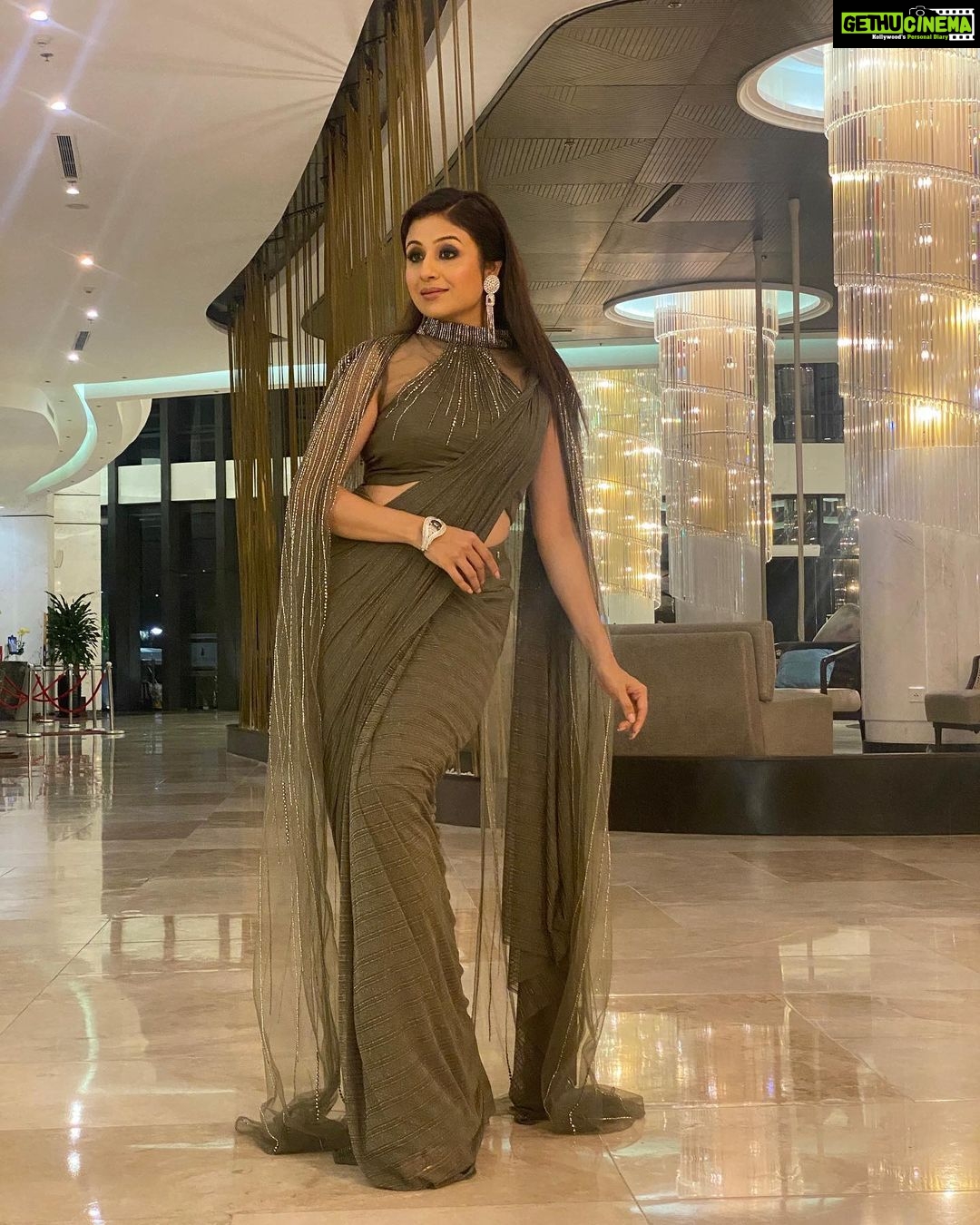 Paridhi Sharma Instagram - Every moment is a fresh beginning.. #saree #glamlook #trending #newlook Styled by- @stylebyriyajn Outfit- @chaashni.couture Vinpearl Resort & Golf Nam Hoi An