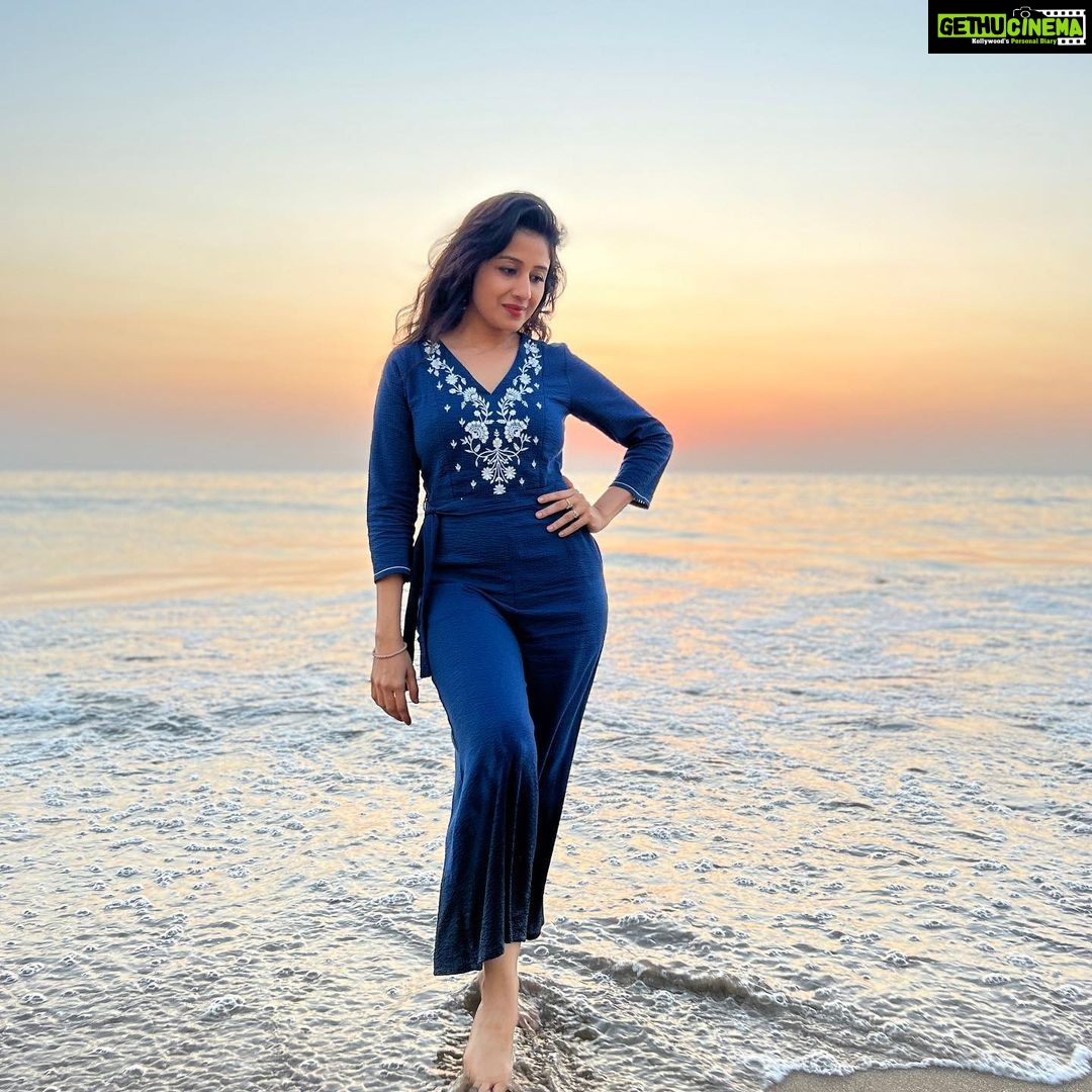 Paridhi Sharma Instagram - Look What I found, in the middle of the sea.. Myself😇 #sea #me #metime #nature #blue