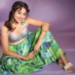 Paridhi Sharma Instagram - Find your own truth.. #colours #green #photoshoot #actor #posing #instapics Exclusively styled by @styedbymohitkapoor @kapoormohit888 Wearing @kazi.samira Photography @maanoj77 Hair & Makeup @beautybythebeastt Styling Asst @anitamallik3020 Footwear by @footfuel_ PR @teamgolecha