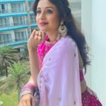 Paridhi Sharma Instagram – Do not judge me by my success, judge me by how many times I fell down and got back up again..
#lifequotes #wisdom #mindful #pink #indianlook #lehanga
Styled by- @stylebyriyajn
Outfit- @pariscreation7