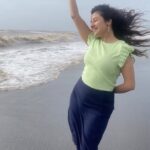 Paridhi Sharma Instagram - Saat samandar😊 #freestyledancing #samandar #dance #nature #feelgood #water #lover