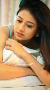 Paridhi Sharma Instagram - Koi Fariyad😌❤️
#eyes #language #feelings #humanemotion #pain #tears #life #fanpage