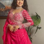 Paridhi Sharma Instagram - महक जाओ मैं .. #lahenga #bridal #pink #twirling #instamode Styledby- @stylebyrj Outfit: @labelarshisinghal Styling Assistant: @riyagarg3882